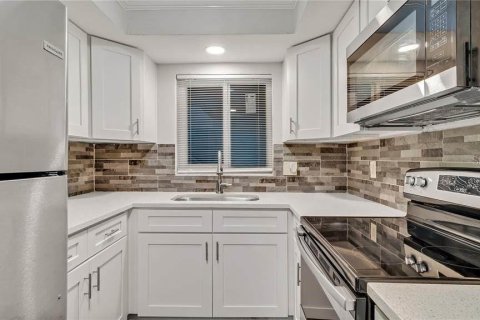 Appartement à louer à Saint Petersburg, Floride: 2 chambres, 102.19 m2 № 2106870 - photo 3