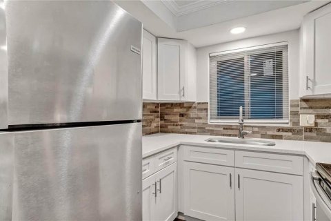 Appartement à louer à Saint Petersburg, Floride: 2 chambres, 102.19 m2 № 2106870 - photo 6