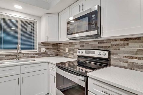 Appartement à louer à Saint Petersburg, Floride: 2 chambres, 102.19 m2 № 2106870 - photo 4