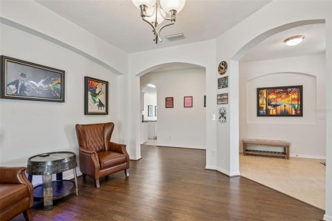 House in Orlando, Florida 4 bedrooms, 248.7 sq.m. № 2151546 - photo 8
