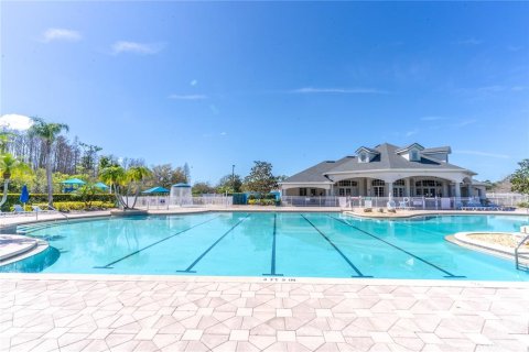House in Orlando, Florida 4 bedrooms, 248.7 sq.m. № 2151546 - photo 3