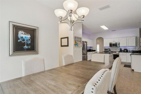 House in Orlando, Florida 4 bedrooms, 248.7 sq.m. № 2151546 - photo 24