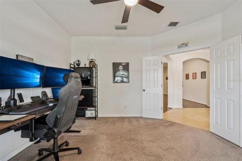 House in Orlando, Florida 4 bedrooms, 248.7 sq.m. № 2151546 - photo 13