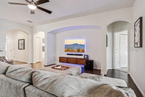 House in Orlando, Florida 4 bedrooms, 248.7 sq.m. № 2151546 - photo 19