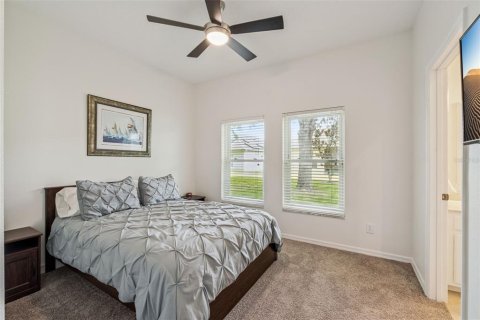 House in Orlando, Florida 4 bedrooms, 248.7 sq.m. № 2151546 - photo 26