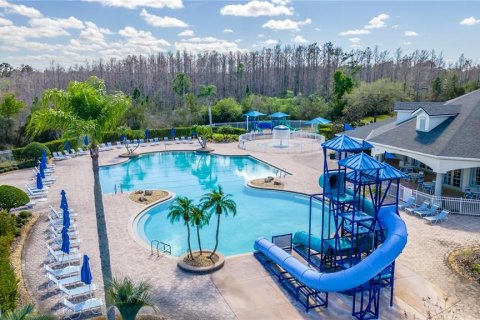 House in Orlando, Florida 4 bedrooms, 248.7 sq.m. № 2151546 - photo 2