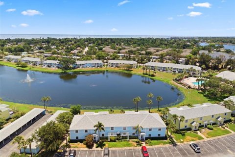 Propiedad comercial en venta en Saint Petersburg, Florida, 6 dormitorios, 94.57 m2 № 2149191 - foto 8