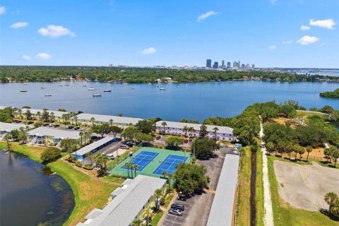 Propiedad comercial en venta en Saint Petersburg, Florida, 6 dormitorios, 94.57 m2 № 2149191 - foto 17