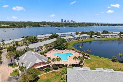 Propiedad comercial en venta en Saint Petersburg, Florida, 6 dormitorios, 94.57 m2 № 2149191 - foto 18