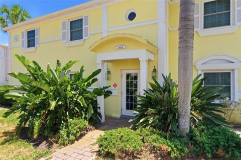 Propiedad comercial en venta en Saint Petersburg, Florida, 6 dormitorios, 94.57 m2 № 2149191 - foto 3