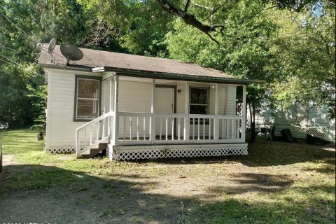 House in Jacksonville, Florida 3 bedrooms, 76.55 sq.m. № 769783 - photo 1