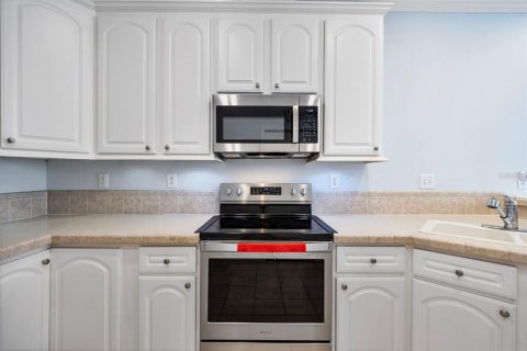 Купить таунхаус в Порт-Ричи, Флорида 12 комнат, 126.35м2, № 2213163 - фото 17