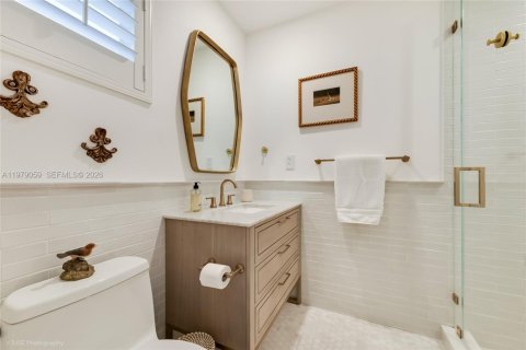 Купить виллу или дом в Корал-Гейблс, Флорида 2 спальни, 131.74м2, № 2043662 - фото 14