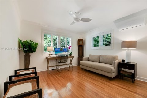 Купить виллу или дом в Корал-Гейблс, Флорида 2 спальни, 131.74м2, № 2043662 - фото 15