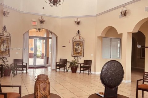 Townhouse in Miramar, Florida 2 bedrooms, 110.55 sq.m. № 2087076 - photo 6