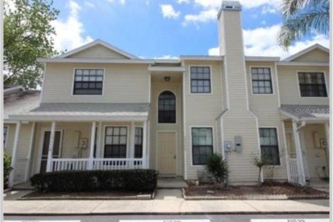 Adosado en Tampa, Florida 2 dormitorios, 127.83 m2 № 2105545