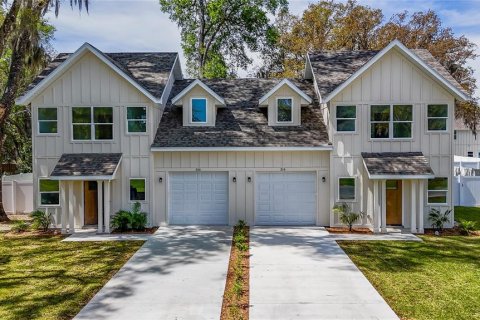 House in Williston, Florida 2 bedrooms, 111.48 sq.m. № 2211994