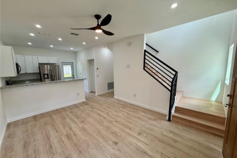 House in Williston, Florida 2 bedrooms, 111.48 sq.m. № 2211994 - photo 5