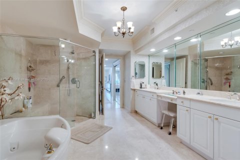 Condominio en venta en Aventura, Florida, 3 dormitorios, 304.16 m2 № 1922047 - foto 17