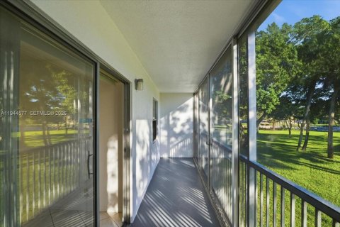 Copropriété à louer à Pembroke Pines, Floride: 2 chambres, 88.63 m2 № 2001186 - photo 18