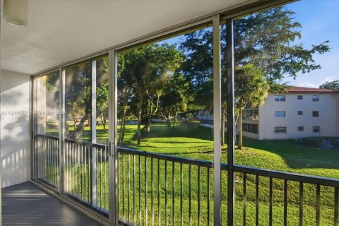 Copropriété à louer à Pembroke Pines, Floride: 2 chambres, 88.63 m2 № 2001186 - photo 20