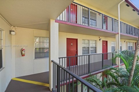 Copropriété à louer à Pembroke Pines, Floride: 2 chambres, 88.63 m2 № 2001186 - photo 22