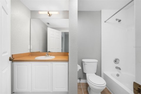 Copropriété à vendre à Gainesville, Floride: 2 chambres, 101.08 m2 № 2123175 - photo 15