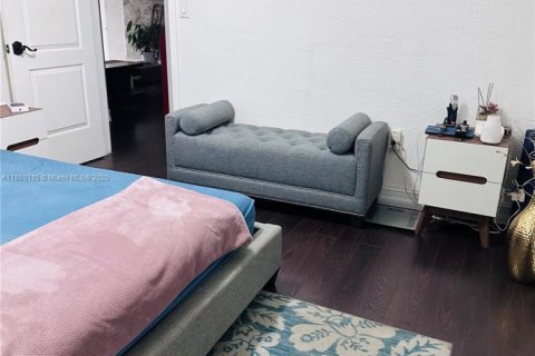 Villa ou maison à vendre à Miami, Floride: 3 chambres, 113.06 m2 № 1895343 - photo 7