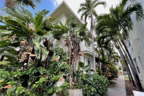 Apartment in Miami Beach, Florida 1 bedroom, 65.03 sq.m. № 1887420 - photo 1