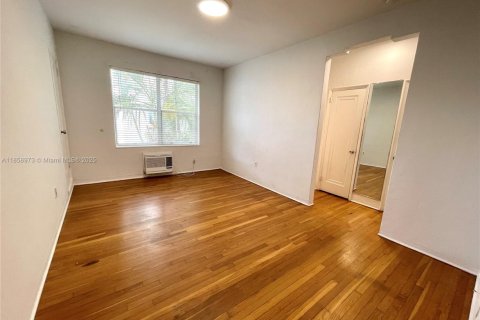 Apartment in Miami Beach, Florida 1 bedroom, 65.03 sq.m. № 1887420 - photo 2