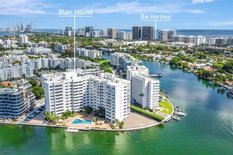 Condominio en venta en Bay Harbor Islands, Florida, 2 dormitorios, 164.44 m2 № 1933123 - foto 22