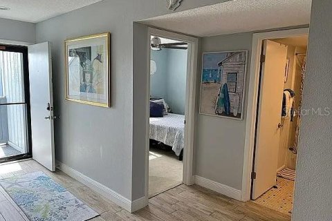 Condo in Ruskin, Florida, 2 bedrooms  № 1904285 - photo 15