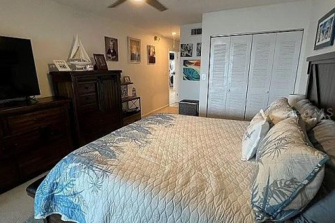 Condo in Ruskin, Florida, 2 bedrooms  № 1904285 - photo 16