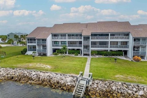 Condo in Ruskin, Florida, 2 bedrooms  № 1904285 - photo 4
