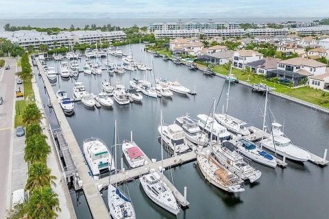 Condo in Ruskin, Florida, 2 bedrooms  № 1904285 - photo 24