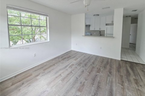 Appartement à louer à West Miami, Floride: 2 chambres, 74.32 m2 № 1939508 - photo 9