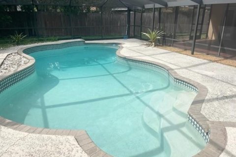 Villa ou maison à louer à Brandon, Floride: 4 chambres, 189.52 m2 № 2150065 - photo 8