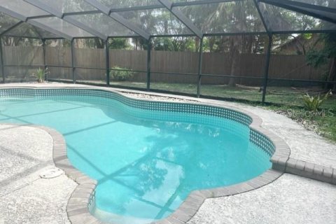 Villa ou maison à louer à Brandon, Floride: 4 chambres, 189.52 m2 № 2150065 - photo 11