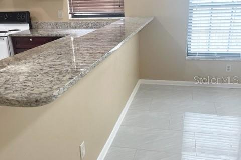 Villa ou maison à louer à Brandon, Floride: 4 chambres, 189.52 m2 № 2150065 - photo 24
