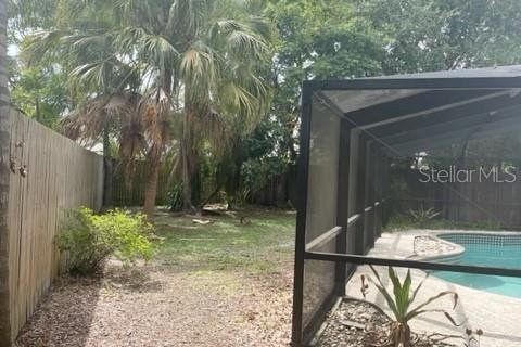 Villa ou maison à louer à Brandon, Floride: 4 chambres, 189.52 m2 № 2150065 - photo 6