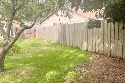 Villa ou maison à louer à Brandon, Floride: 4 chambres, 189.52 m2 № 2150065 - photo 4