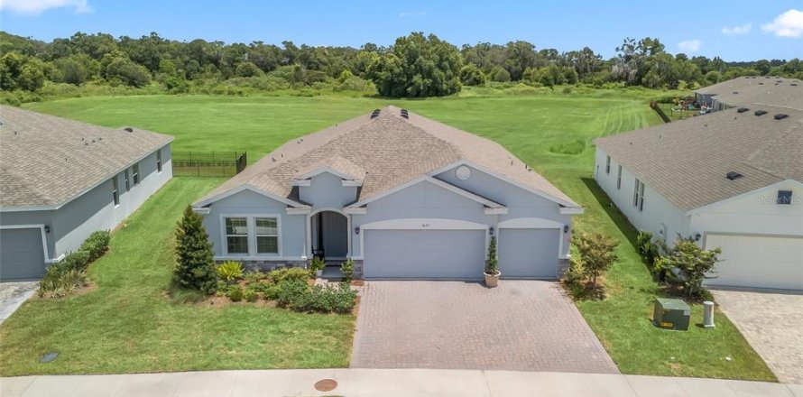 House in Ocala, Florida 4 bedrooms, 217.86 sq.m. № 1857880