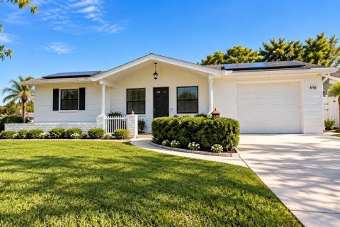 Villa ou maison à Holiday, Floride 3 chambres, 160.35 m2 № 2401056