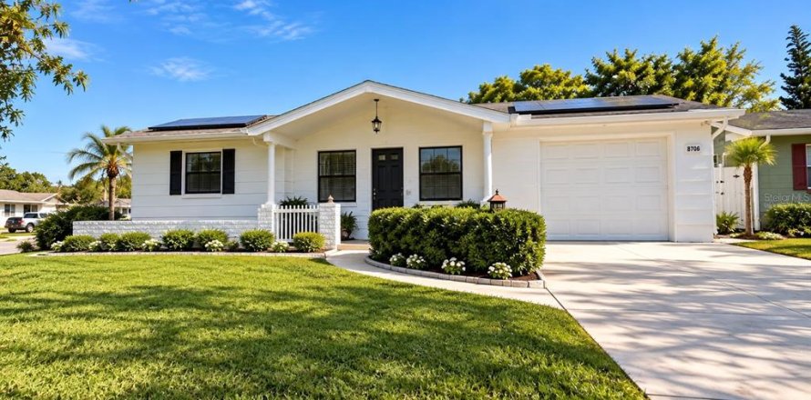 Villa ou maison à Holiday, Floride 3 chambres, 160.35 m2 № 2401056