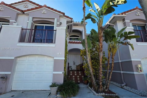 Touwnhouse à vendre à Miami, Floride: 3 chambres, 166.3 m2 № 2011567 - photo 7