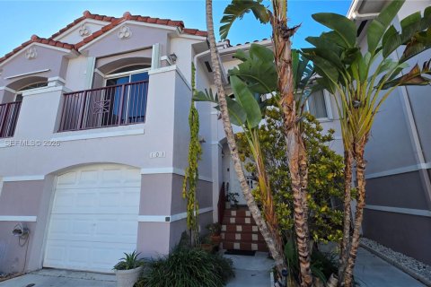 Touwnhouse à Miami, Floride 3 chambres, 166.3 m2 № 2011567