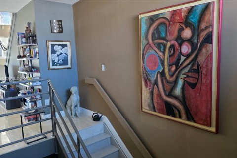 Touwnhouse à vendre à Miami, Floride: 3 chambres, 166.3 m2 № 2011567 - photo 14