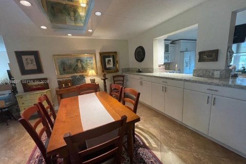 Condo in Pembroke Pines, Florida, 3 bedrooms  № 2050332 - photo 5