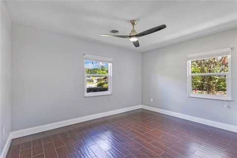 House in Orlando, Florida 3 bedrooms, 127.65 sq.m. № 2314379 - photo 21