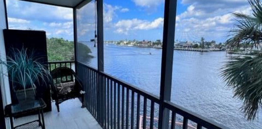 Condominio en Boynton Beach, Florida, 2 dormitorios  № 788222